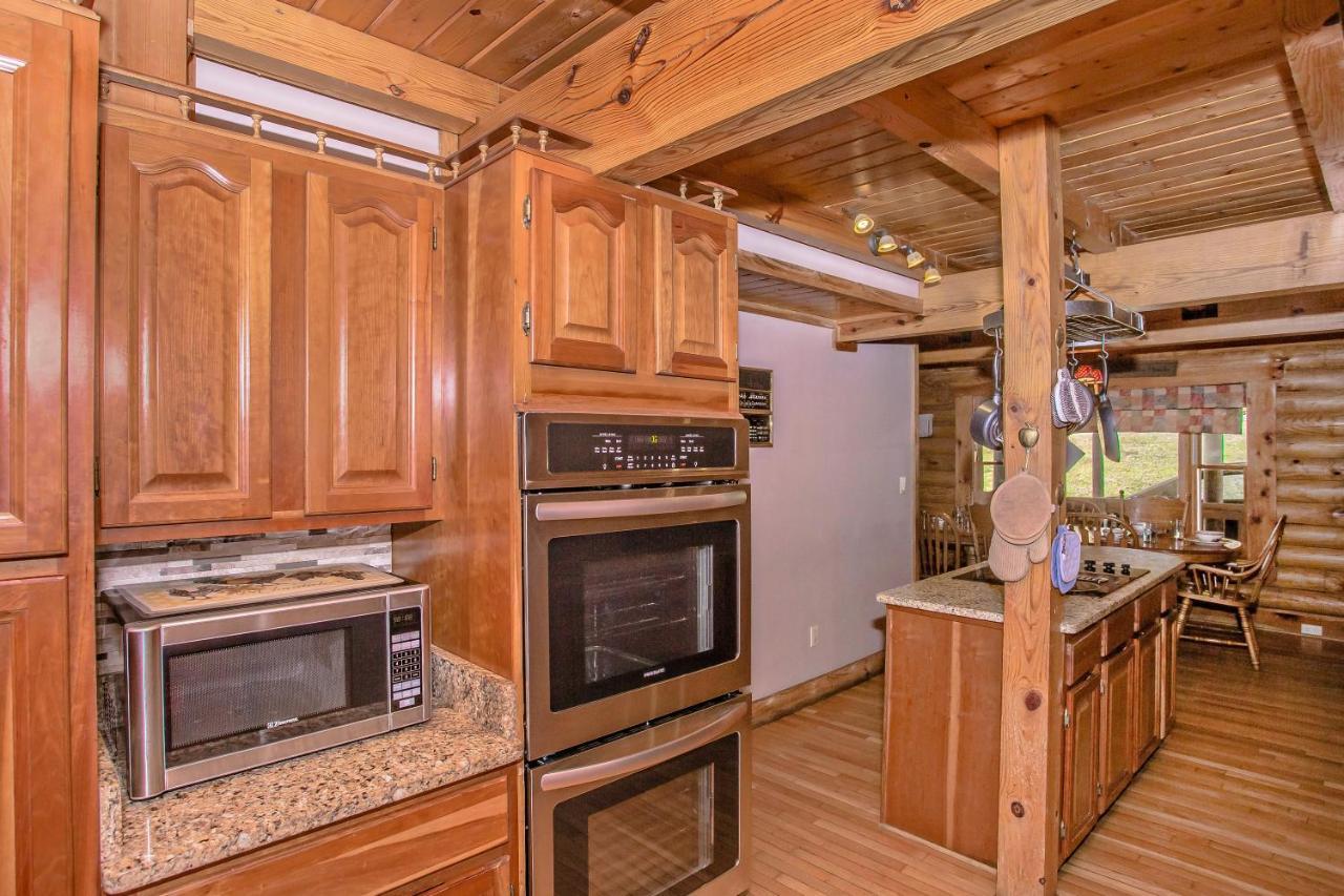 Smoky Bear Lodge With Guest House, Hot Tub, 1089 Free Tickets Each Paid Day, Dollywood And More Сев'єрвілл Екстер'єр фото