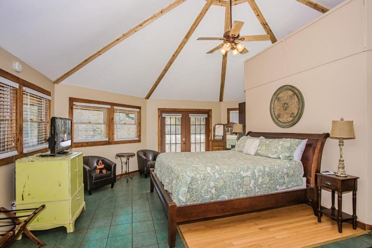 Smoky Bear Lodge With Guest House, Hot Tub, 1089 Free Tickets Each Paid Day, Dollywood And More Сев'єрвілл Екстер'єр фото