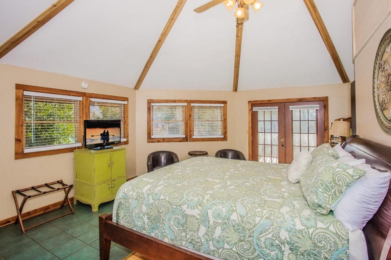 Smoky Bear Lodge With Guest House, Hot Tub, 1089 Free Tickets Each Paid Day, Dollywood And More Сев'єрвілл Екстер'єр фото